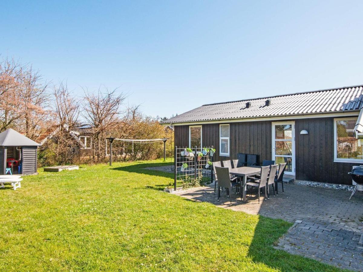 9 Person Holiday Home In Juelsminde Sonderby  Exteriör bild