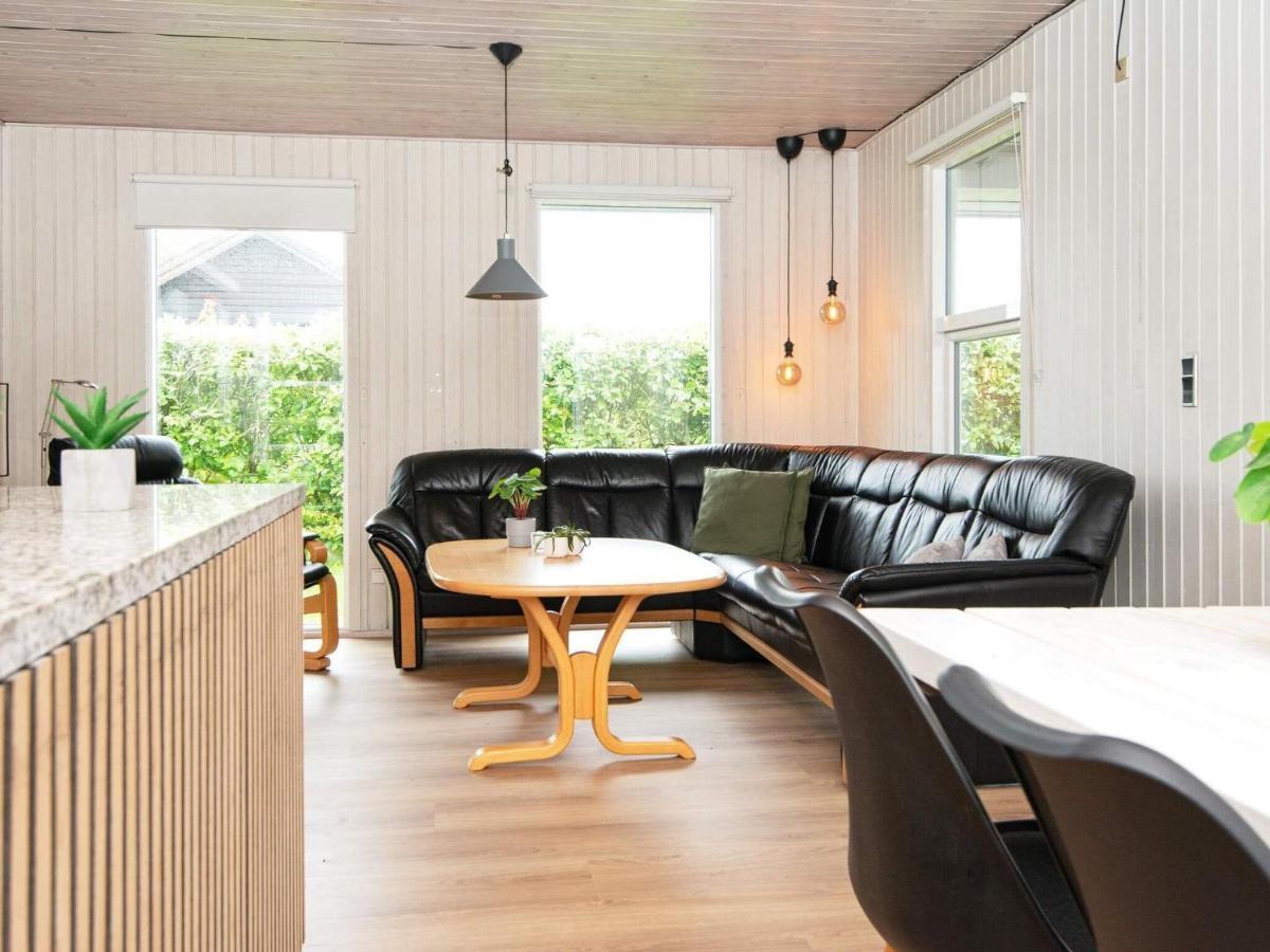 9 Person Holiday Home In Juelsminde Sonderby  Exteriör bild